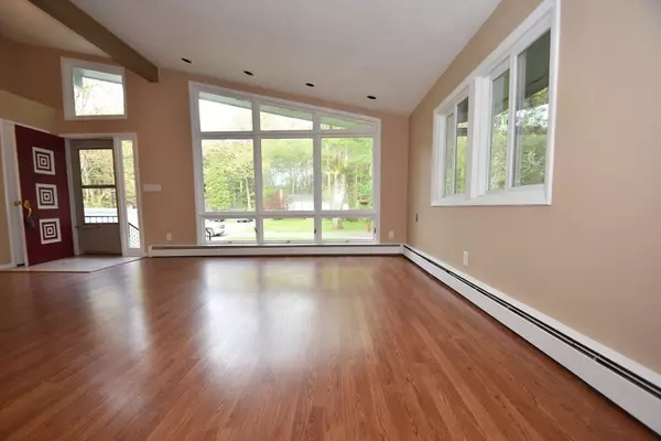 Sudbury, MA 01776,79 Pine Street