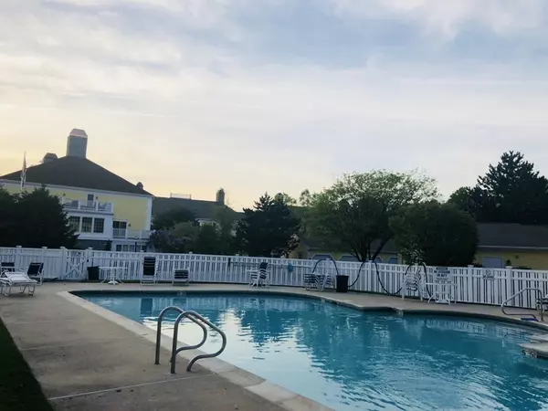 Methuen, MA 01844,1 Riverview Blvd #6-205