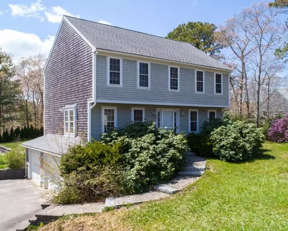 10 Wildwood Rd, Plymouth, MA 02360