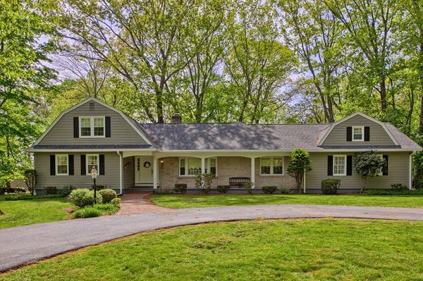 15 Mount Joy Dr, Tewksbury, MA 01876