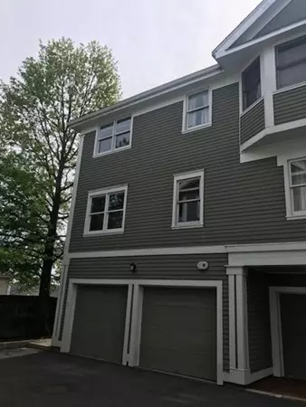 104 Coolidge Hill Rd #3, Watertown, MA 02472