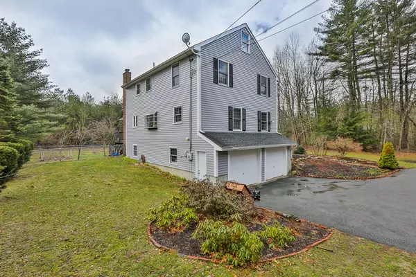 Windham, NH 03087,245 Range Road