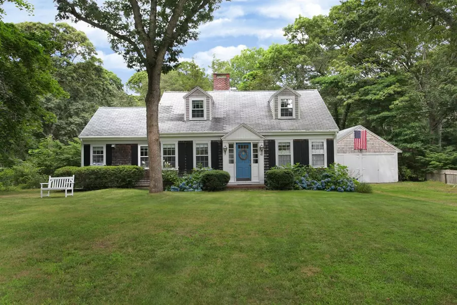 40 Oyster Pond Rd, Falmouth, MA 02540