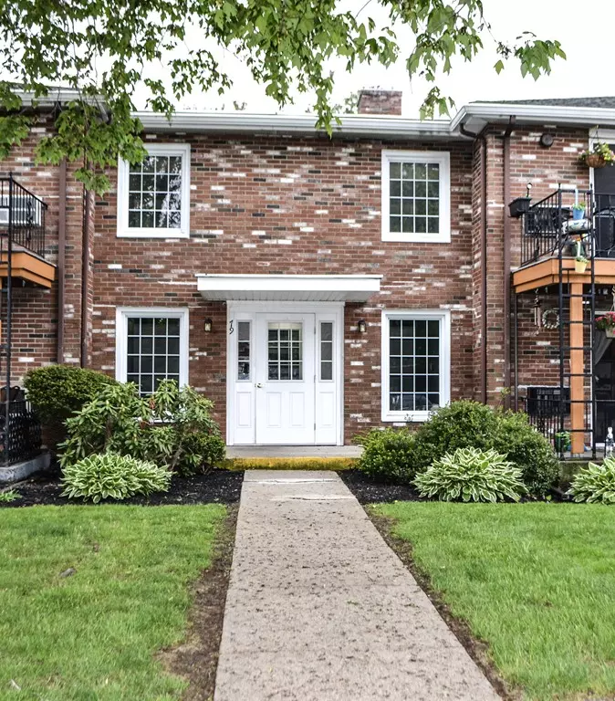 Weymouth, MA 02190,79 Fountain Lane #11