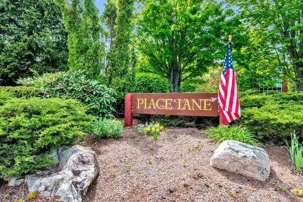 142 Place Ln #142, Woburn, MA 01801