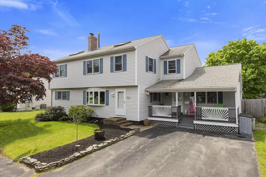 9 Macarthur Blvd, Danvers, MA 01923