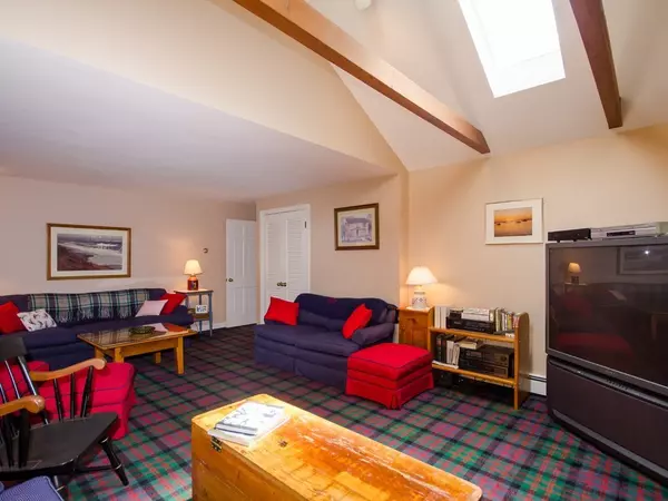 Waltham, MA 02452,266 Linden Street