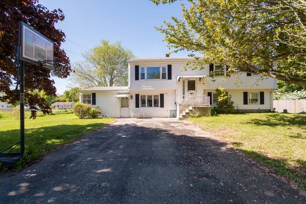 79 Alberta Ave, Somerset, MA 02726