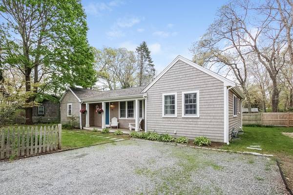 Falmouth, MA 02536,83 Priscilla St