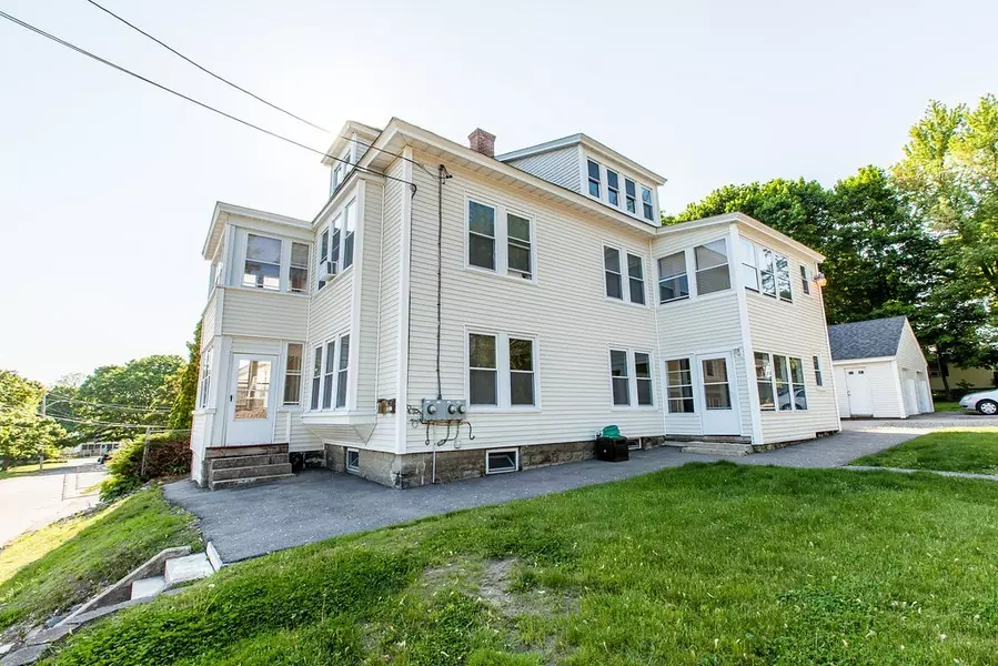 38-40 Richards, Lowell, MA 01854