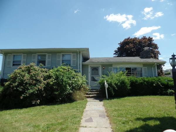 424 Potter St, New Bedford, MA 02740