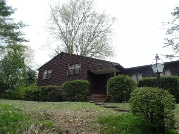 Danvers, MA 01923,11 Greenleaf Drive