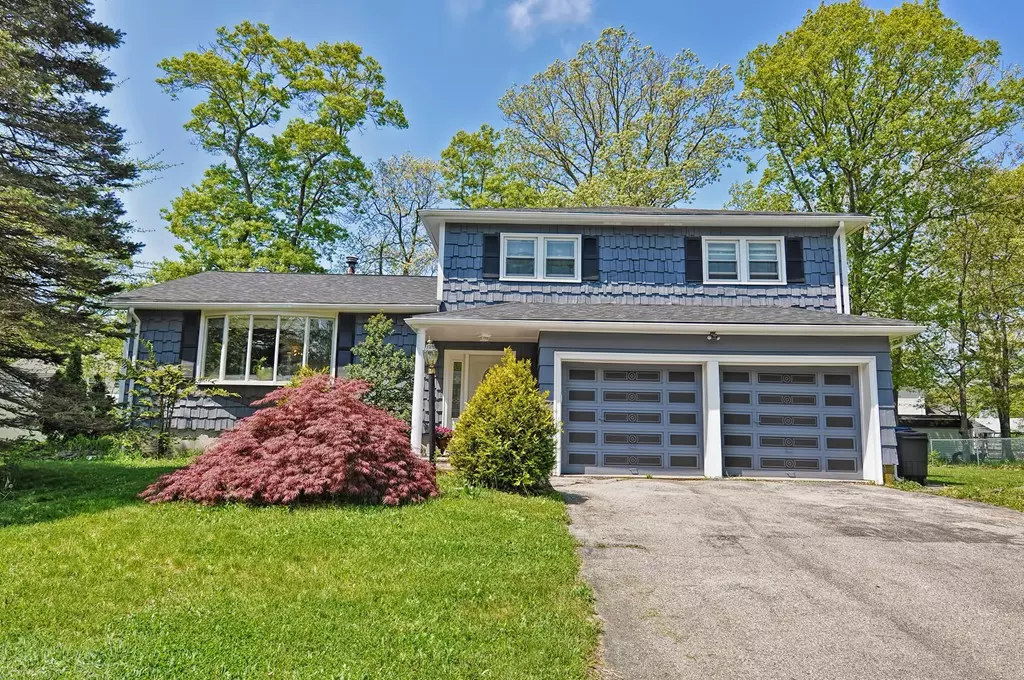 Randolph, MA 02368,30 Gloversbrook Rd