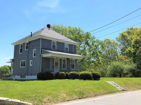 128 Gardners Neck Rd, Swansea, MA 02777