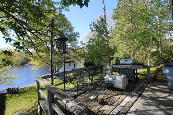 Plymouth, MA 02360,131 Lake Dr