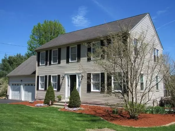 69 Bellingham Rd, Blackstone, MA 01504