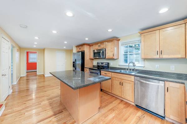 Hanover, MA 02339,77 Bardin St