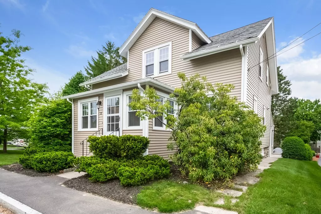 Worcester, MA 01606,31 Rollinson Rd