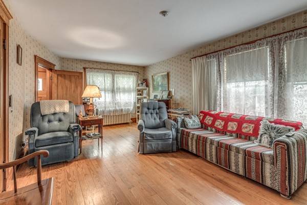 Medford, MA 02155,26 Foss St