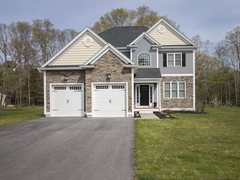 32 Excalibur Way, Attleboro, MA 02703