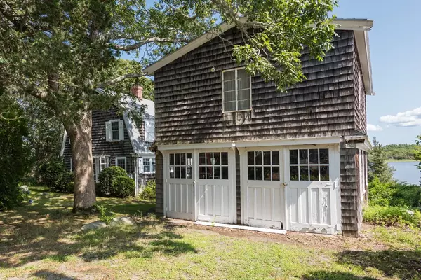 Marion, MA 02738,21 East Avenue