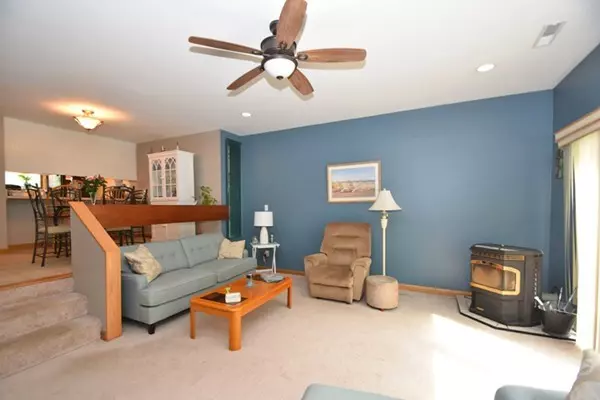 West Boylston, MA 01583,322 Sterling St #D11