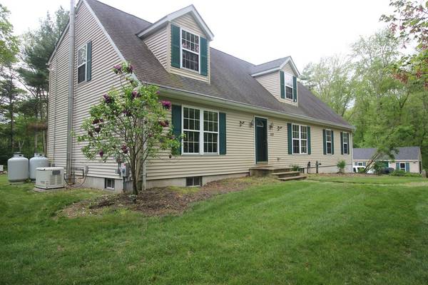 137 Quanapoag Rd, Freetown, MA 02717