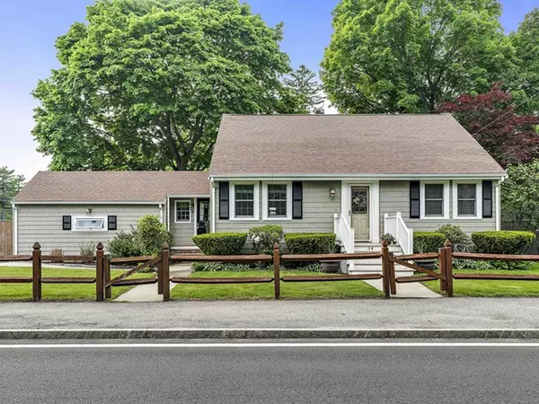 34 Mutton Ln, Weymouth, MA 02189
