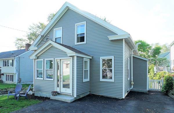 13 Glenwood Street, North Andover, MA 01845