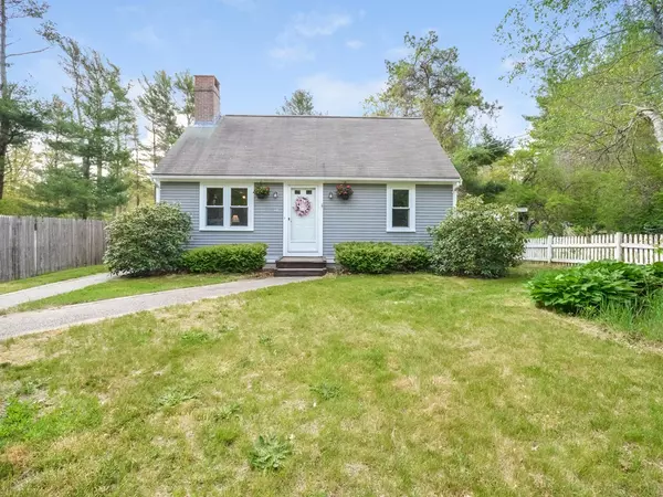 12 Briggs Ave, Plymouth, MA 02360