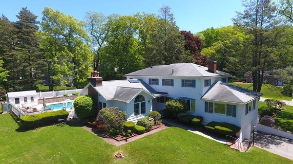 2 Blodgett Rd, Lexington, MA 02420