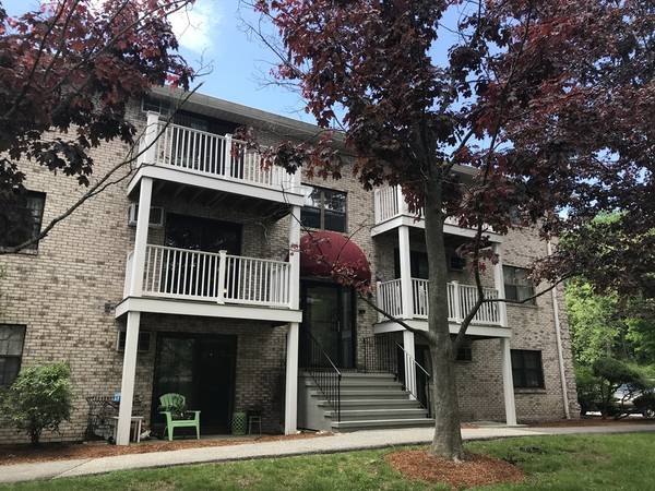 10 Kenmar Dr #28, Billerica, MA 01821