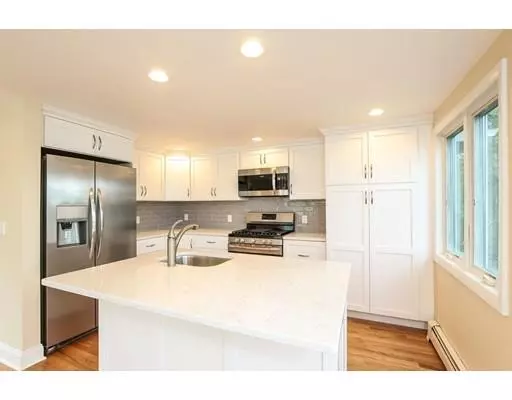 Bourne, MA 02559,47 Salt Marsh Ln