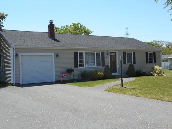 44 Kent Dr, Seekonk, MA 02771