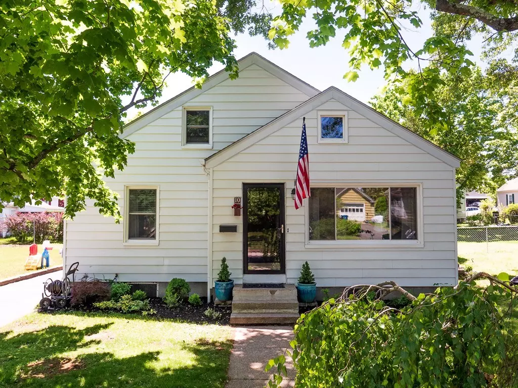 Uxbridge, MA 01569,10 Morrison St