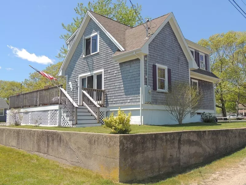 95 Shore Ave., Wareham, MA 02571