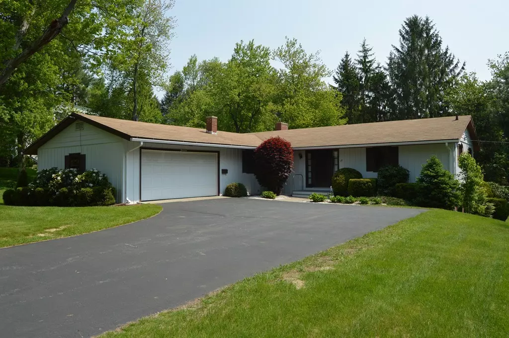 Paxton, MA 01612,17 Walbridge Rd