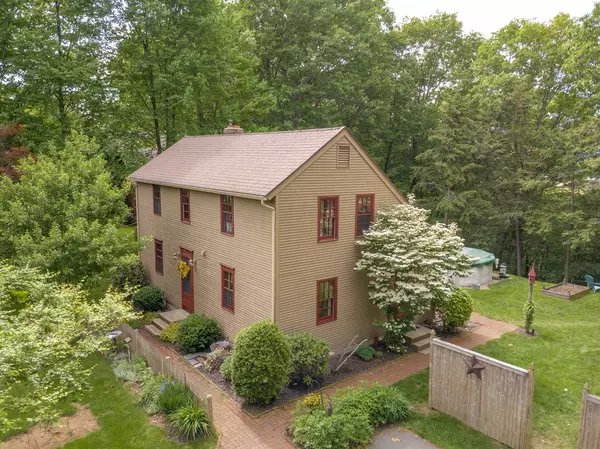 77 Colony Cir, Westfield, MA 01085