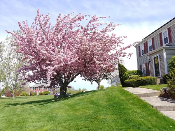 Plymouth, MA 02360,8 Hayloft Road