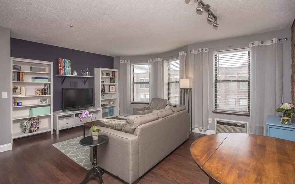 6 Cypress Rd #605, Boston, MA 02135