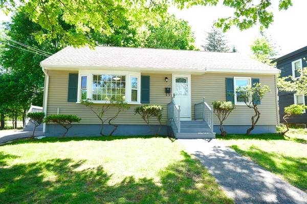 30 Hawthorne Ave, Methuen, MA 01844