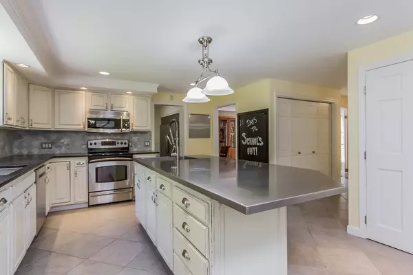 Littleton, MA 01460,14 Uplands Rd