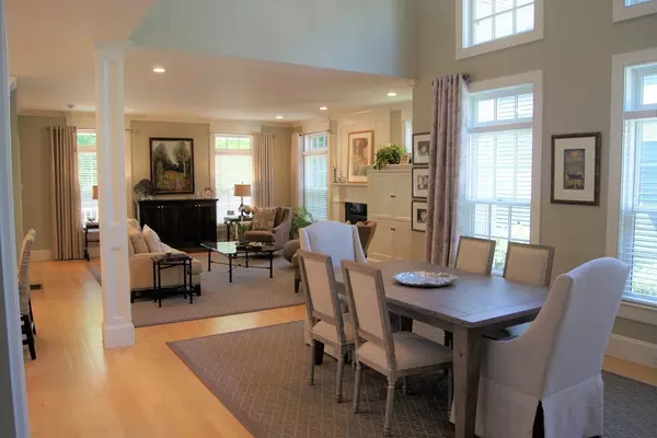 Medfield, MA 02052,4 Maple Street #4