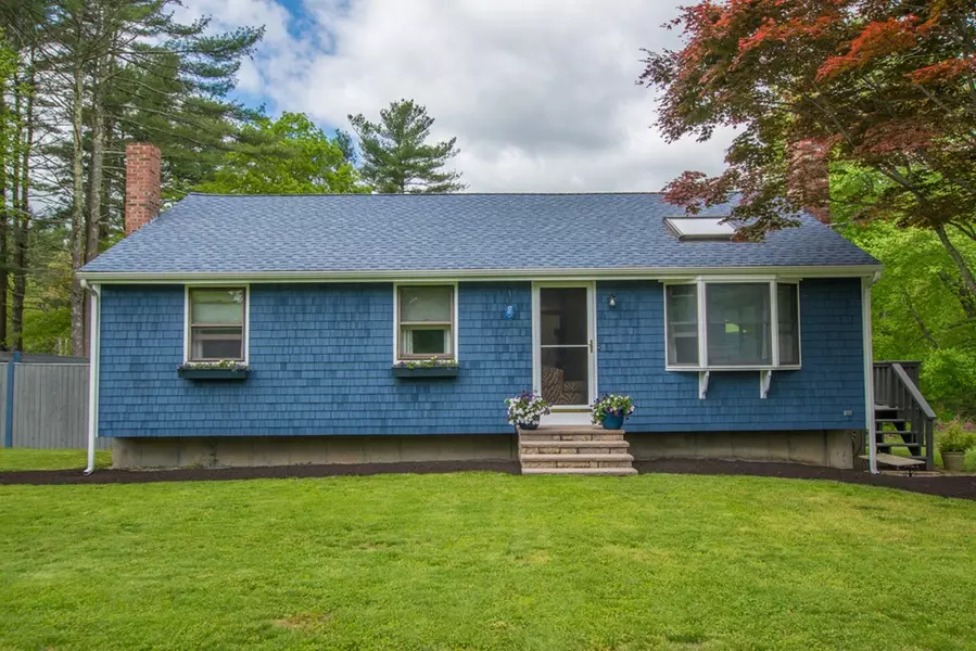 6 Wood St, Middleboro, MA 02346