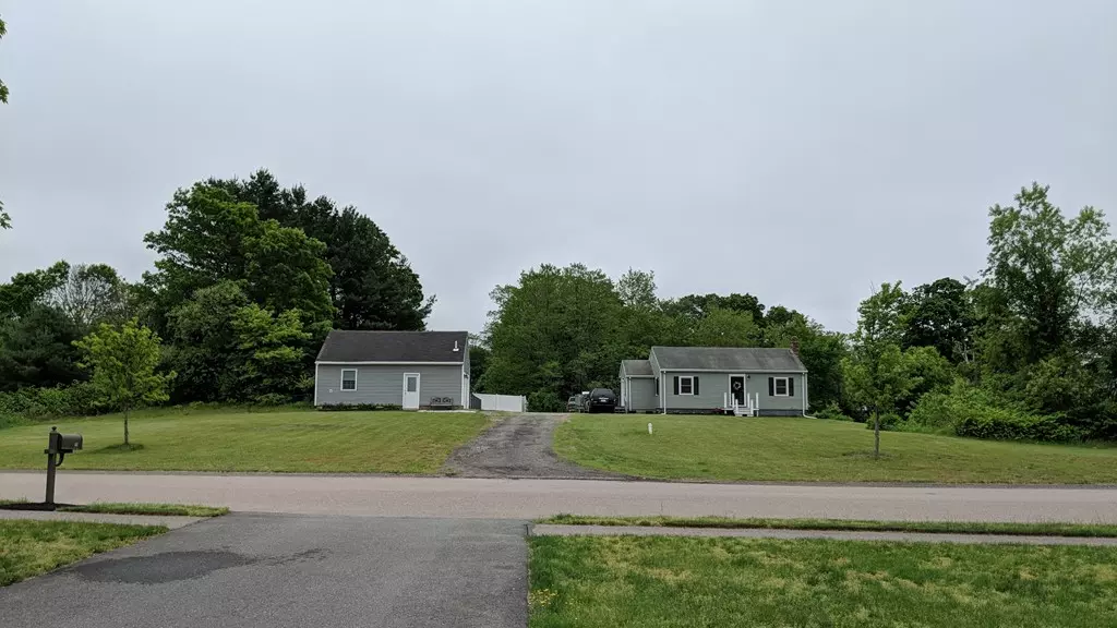 Berkley, MA 02779,22 Deerfield