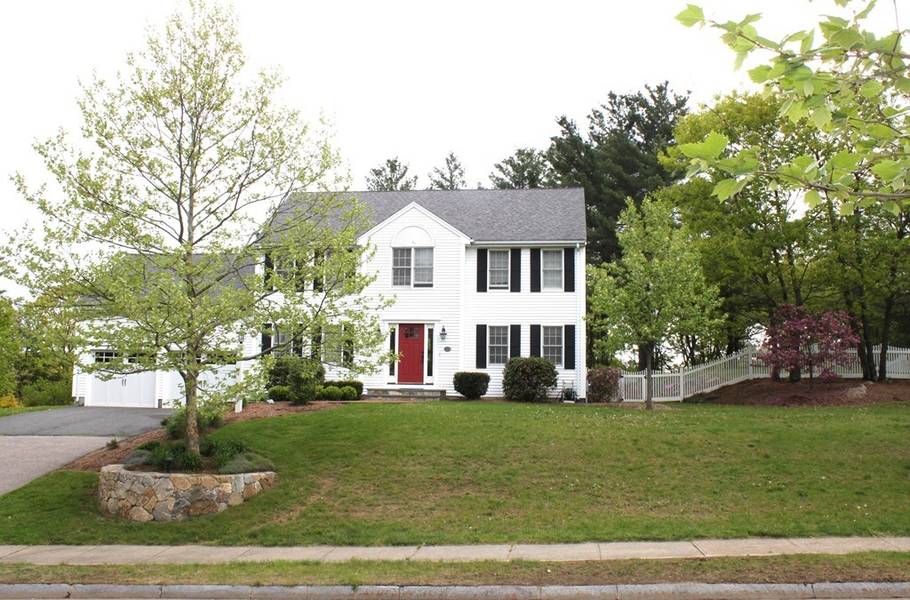 43 Padden Rd, Franklin, MA 02038