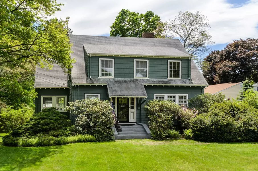 1622 Great Plain Ave, Needham, MA 02492