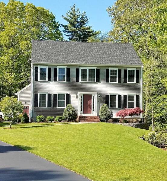 5 Shea Cir, Mansfield, MA 02048