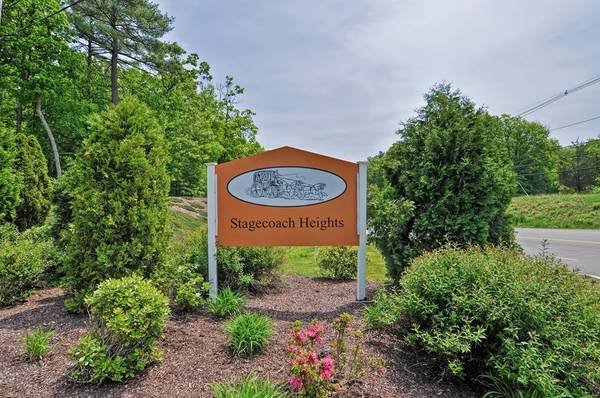 4 Patriots Blvd #4, Hopkinton, MA 01748