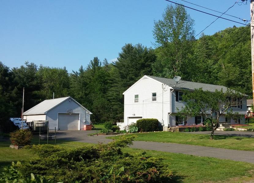 63 Raymur Drive, Russell, MA 01071